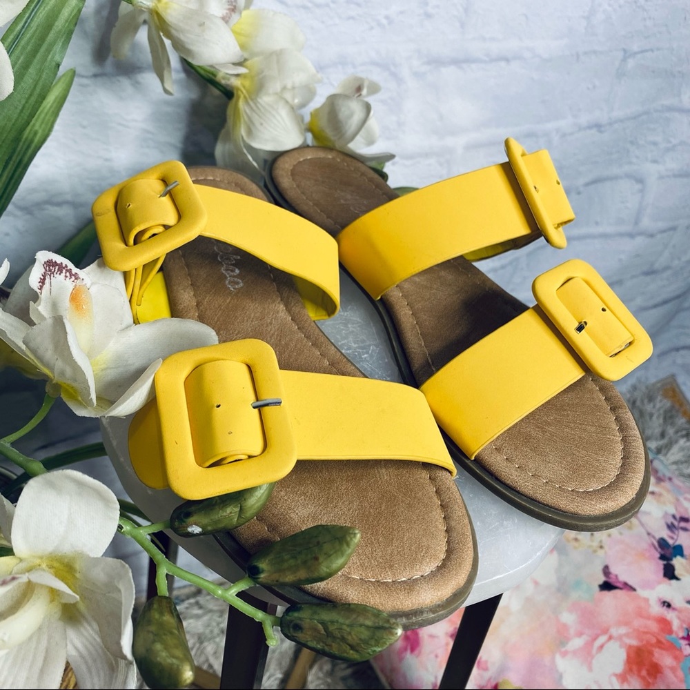 Yellow Sandals - Picture 2 of 9